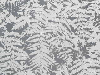 Fern - Sage Blue Tapete von Little Greene mit großen Farnblättern