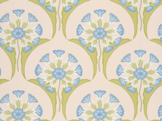 Fröhliche Tapete mit rosa, grünen und blauen Farben Hencroft - Blue Primula mit Blumen
