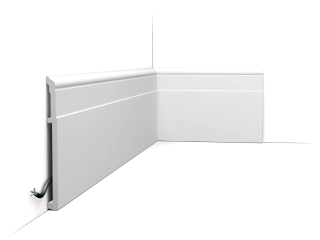 Orac Sockelleiste SX156