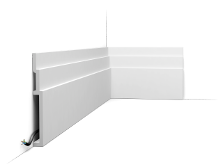 Orac Sockelleiste SX181