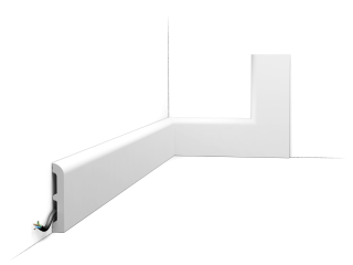 Orac Sockelleiste SX183