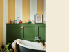 Little Greene - Silent White Mid 330 in Bahnen gestrichen