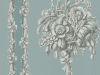 Eine klassische Tapete mit Blumen Chelsea Bridge - Archive Blue von Little Greene