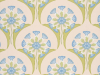 Fröhliche Tapete mit rosa, grünen und blauen Farben Hencroft - Blue Primula mit Blumen