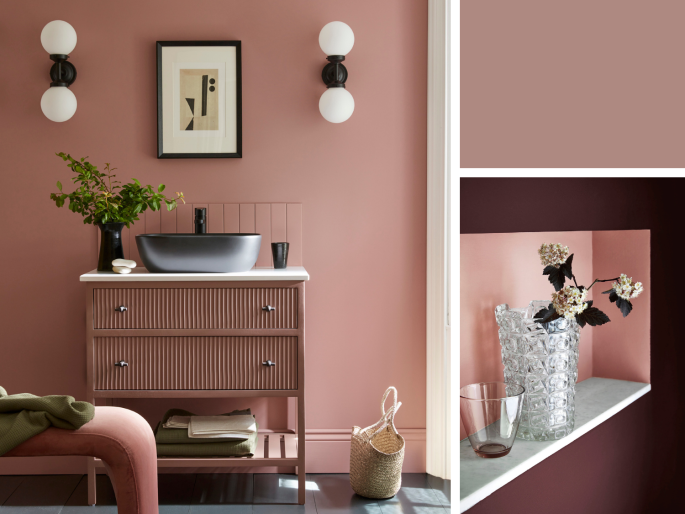 Little Greene - Blush 267 im Badezimmer mit passendem Badezimmermöbel und Wandleuchten