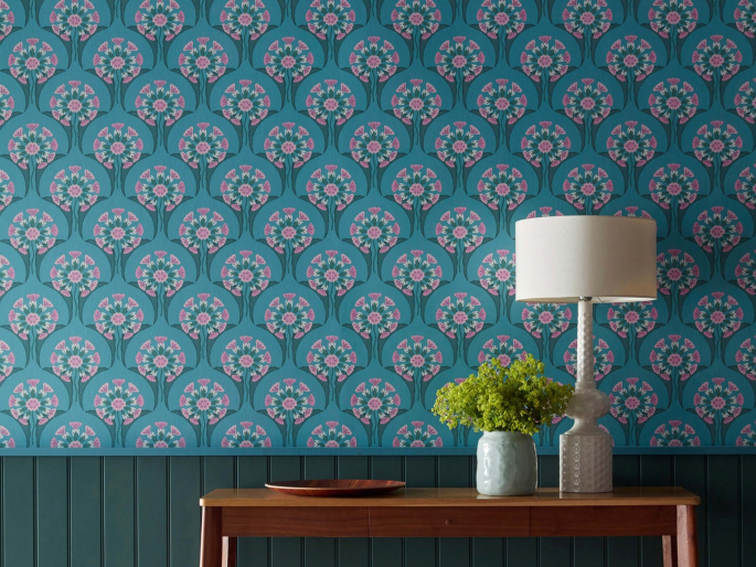 Hencroft - Azure Tapete von Little Greene angebracht oberhalb einer klassische Vertäfelung